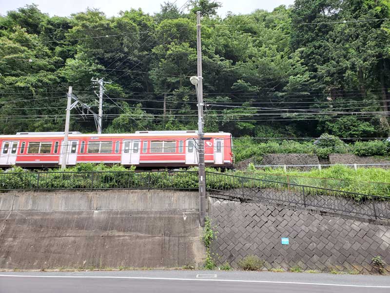 箱根登山鉄道を眺めながら