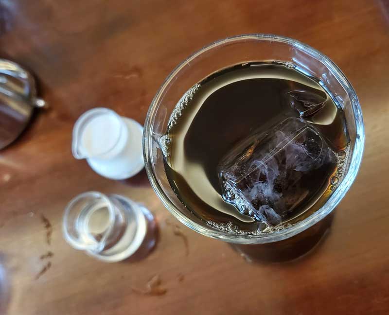 喫茶ユトリロ自慢の箱根湧水の水出しコーヒー