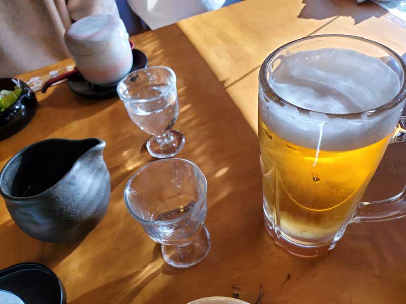 昼からビールと日本酒を